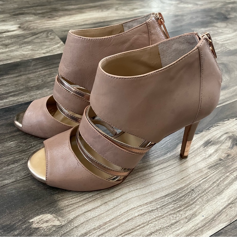 Antonio Melani Rose Gold Heels Size 7.5M